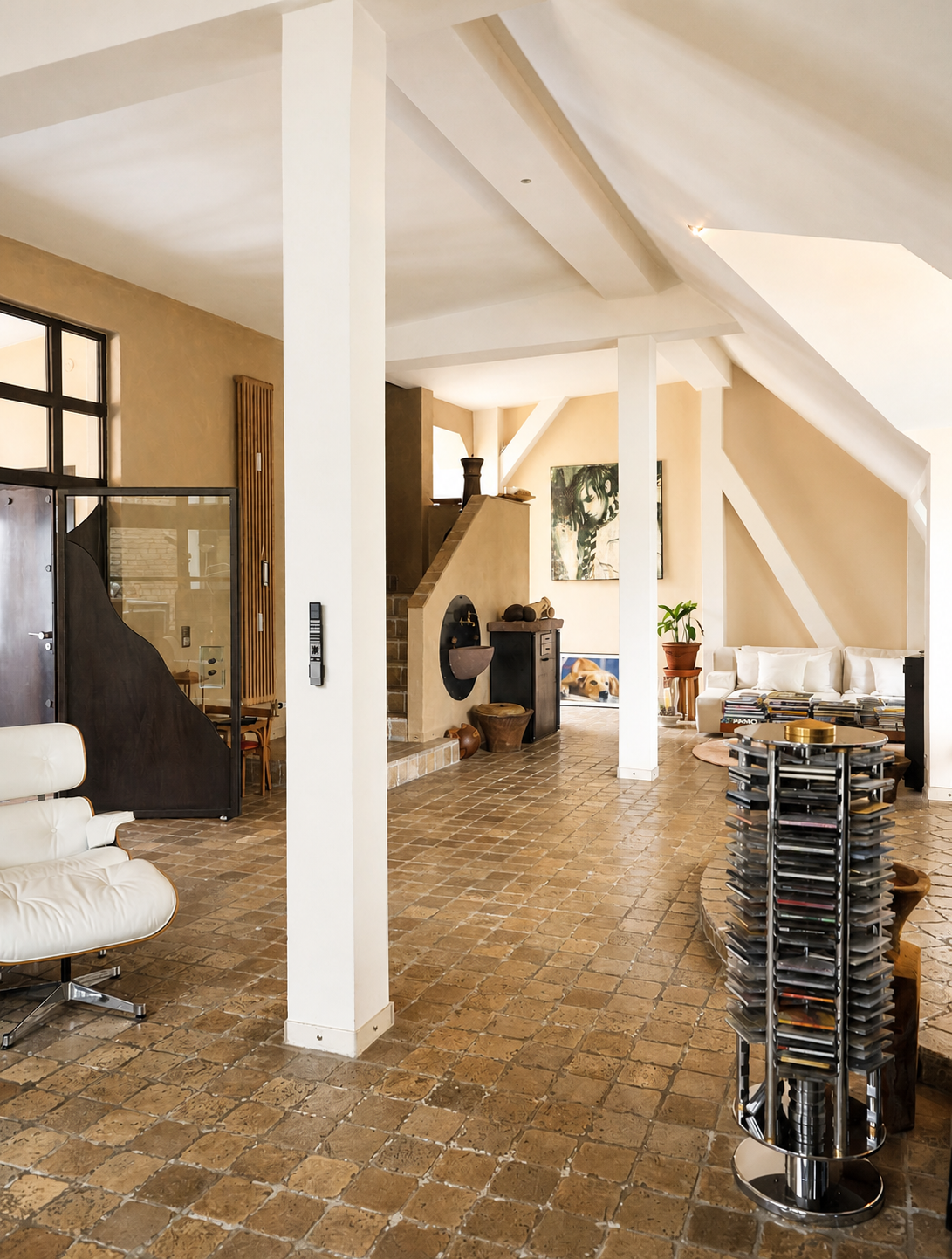 Offener Wohnbereich im Maisonette-Loft Berlin-Charlottenburg am Lietzensee